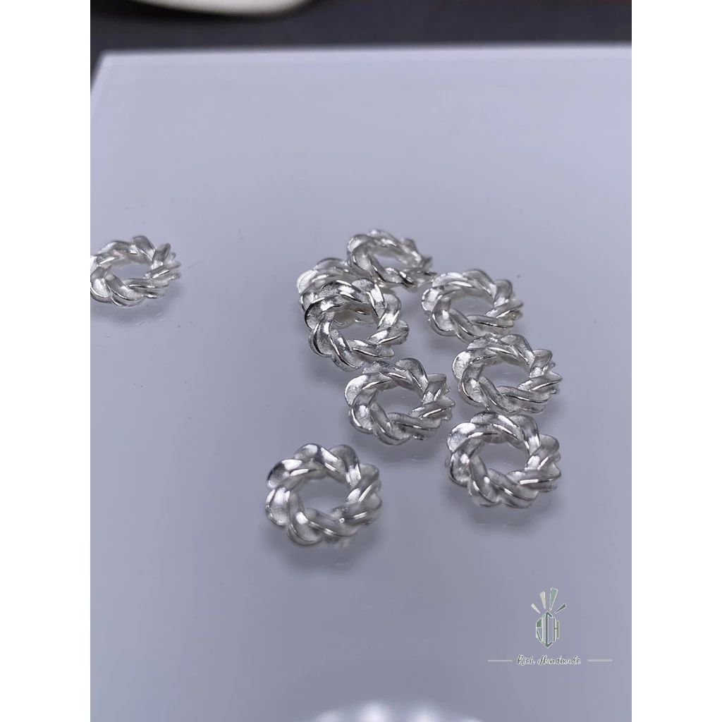 tw-11134211-7rasj-m2v2pnbu1yzvff