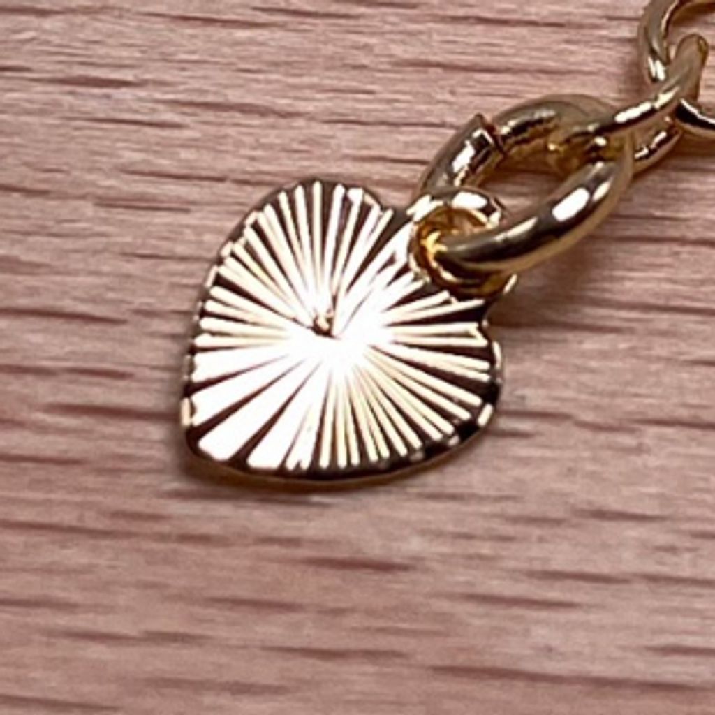 tw-11134207-7qul3-lg248rnyv6lm78