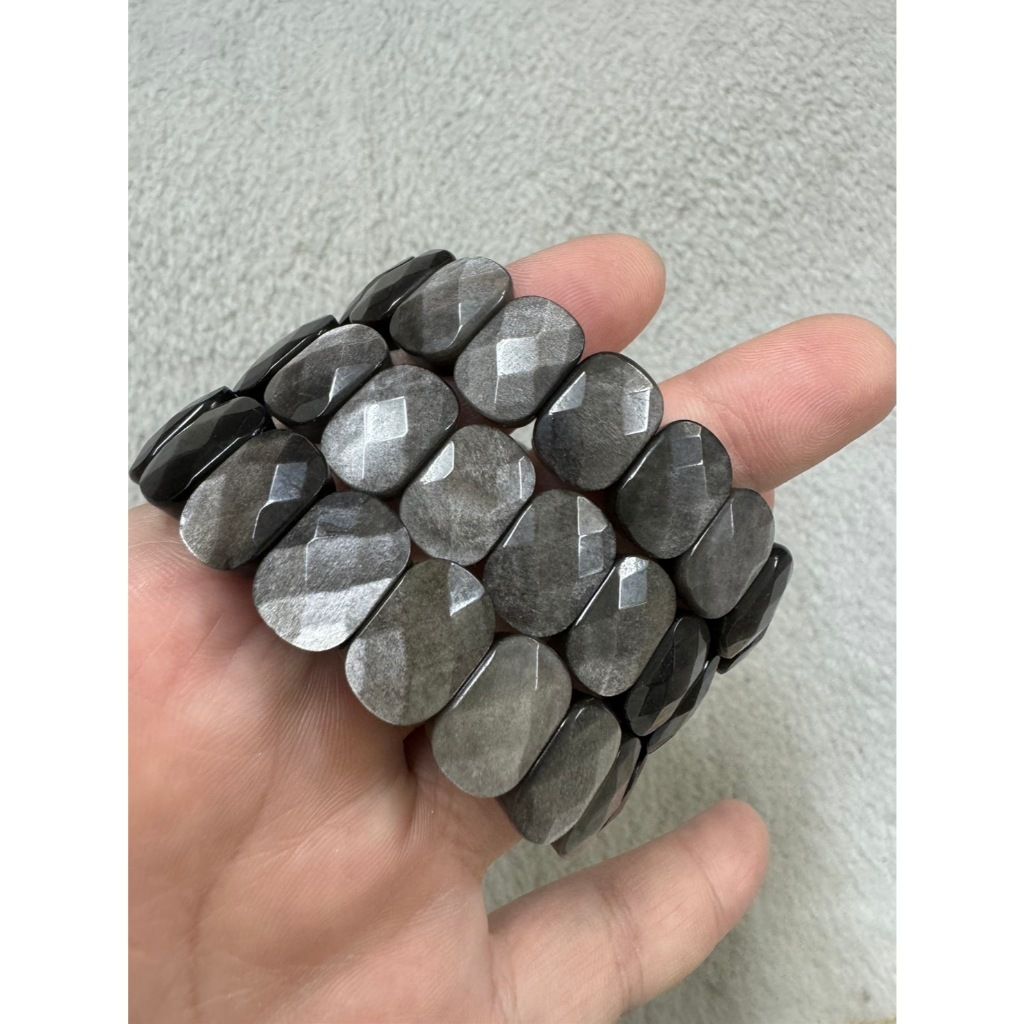 tw-11134207-7rasj-m2c331qsnrq2c4