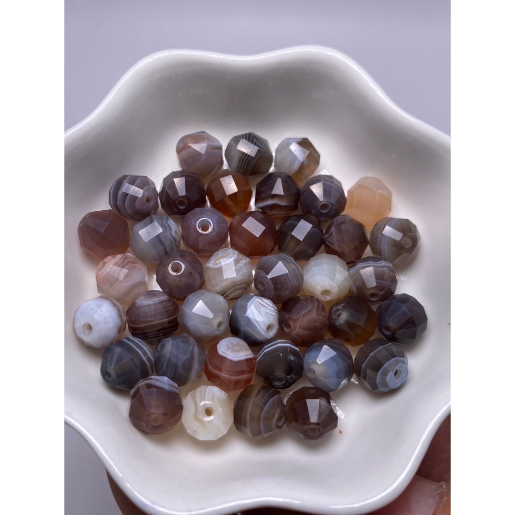 tw-11134207-7qukz-li32rmiju24i84