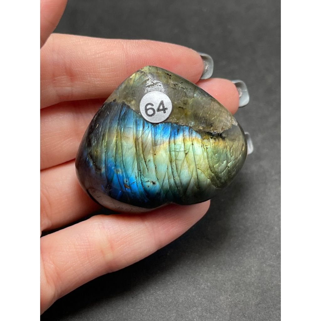 tw-11134207-23010-bi9en821djmvaf