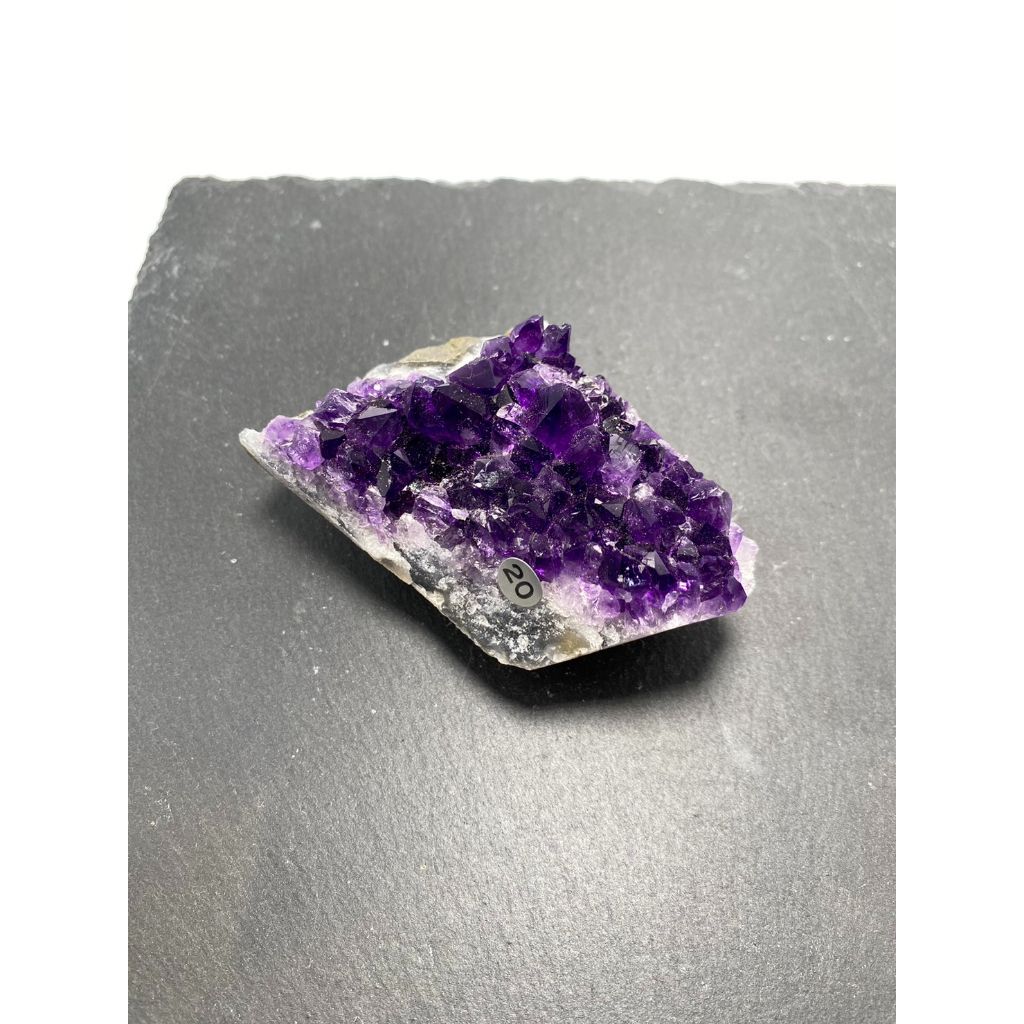 tw-11134207-23020-ap4xxx14e4nv77