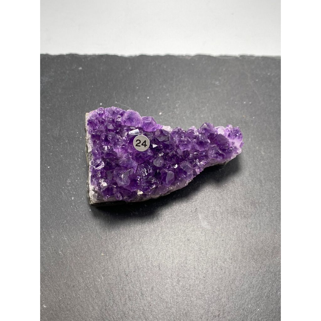 tw-11134207-23020-5x5wls84e4nv53