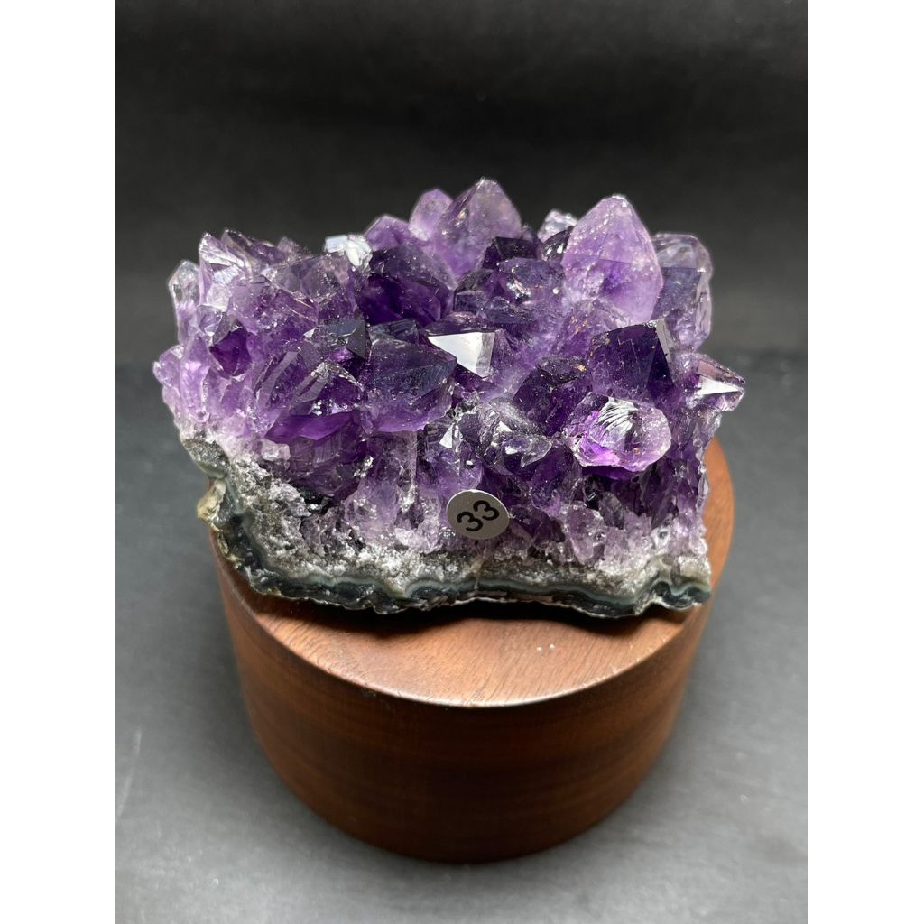 tw-11134207-7qul0-livp7yayd4fo1a