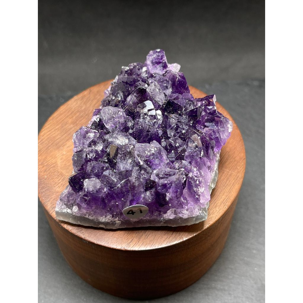 tw-11134207-7qul0-livp6xaaniv608