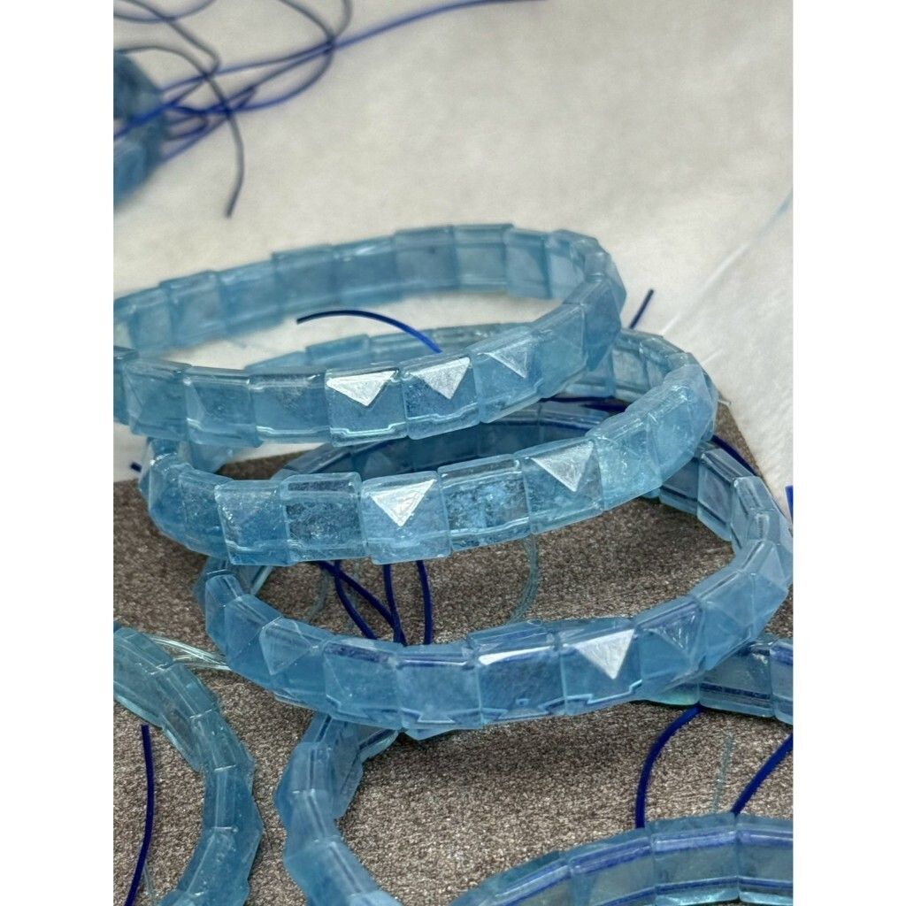 tw-11134207-7ra0m-mdfvbt2d47bb1d