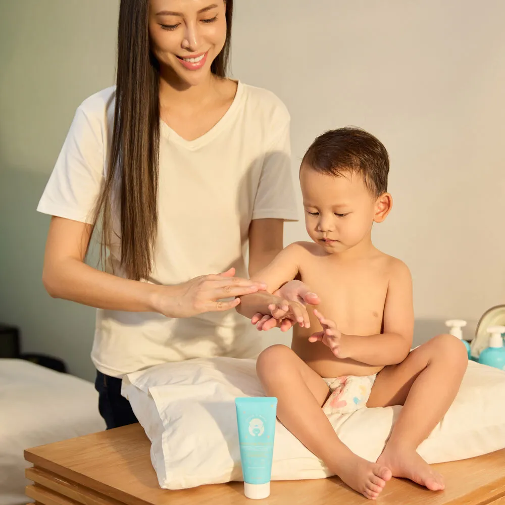 Moisturing-Baby-Lotion-03