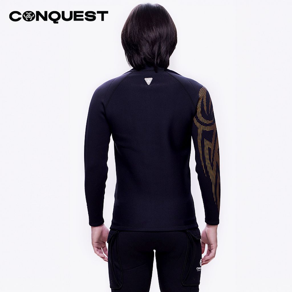Como-Conquest-men-long-sleeve-tattoo-graphic-3mm-scuba-diving-wetsuit-top-black_UCSM002-TP_4new
