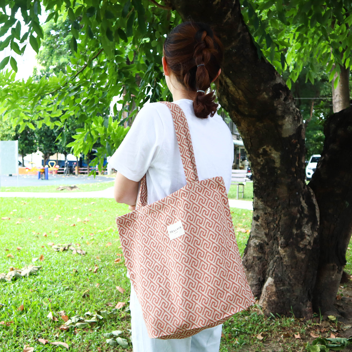 grec-tote-bag-travel-lifestyle.jpg