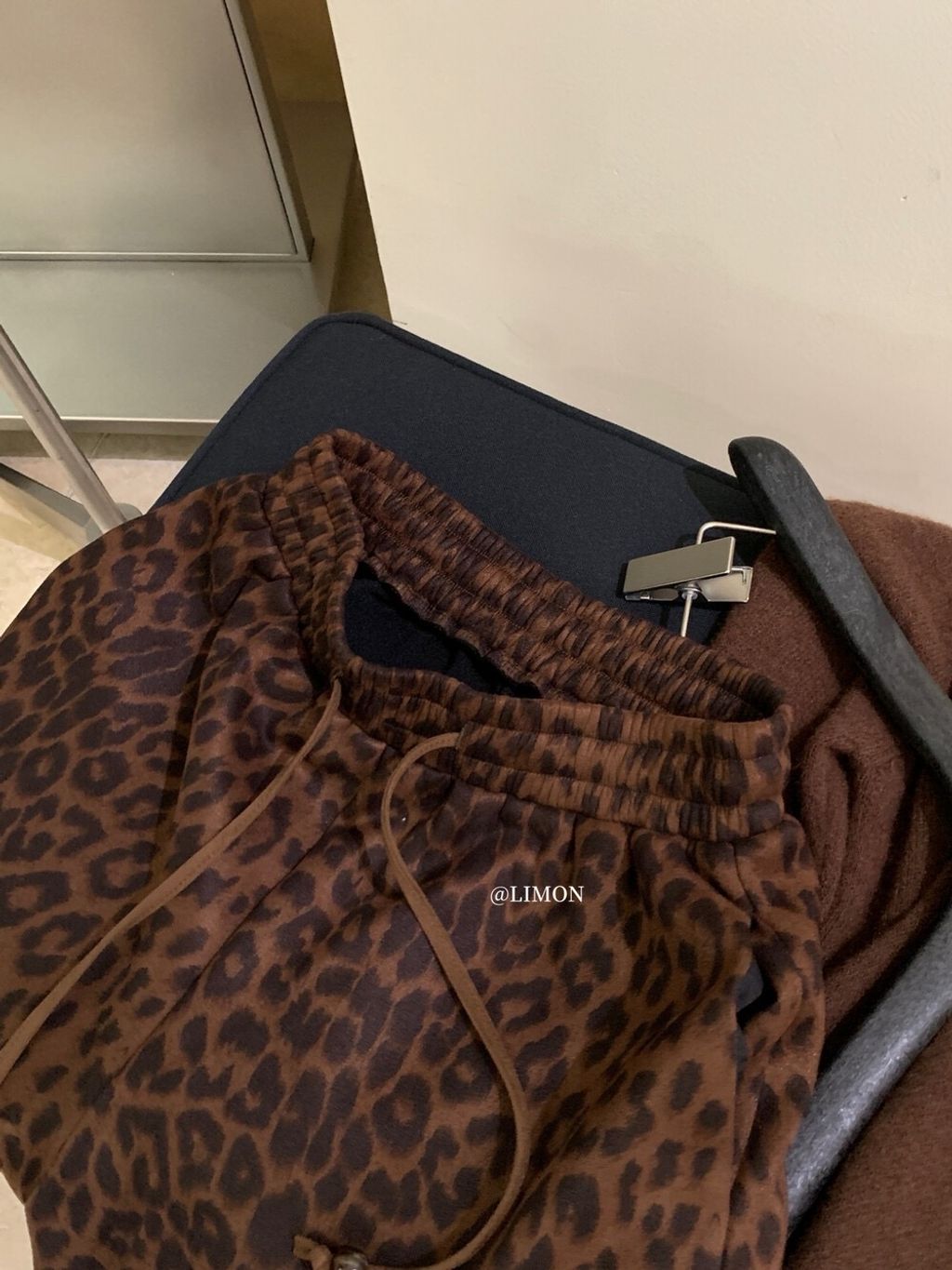 1E75F9FE-31FB-4AE5-8B9F-BFC1632ADF23