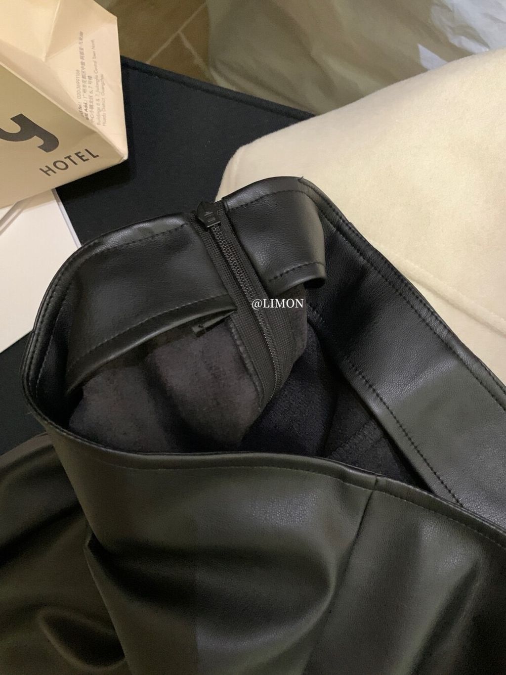 75D230B7-AEE4-472E-AAAF-AFD385F5FC9D