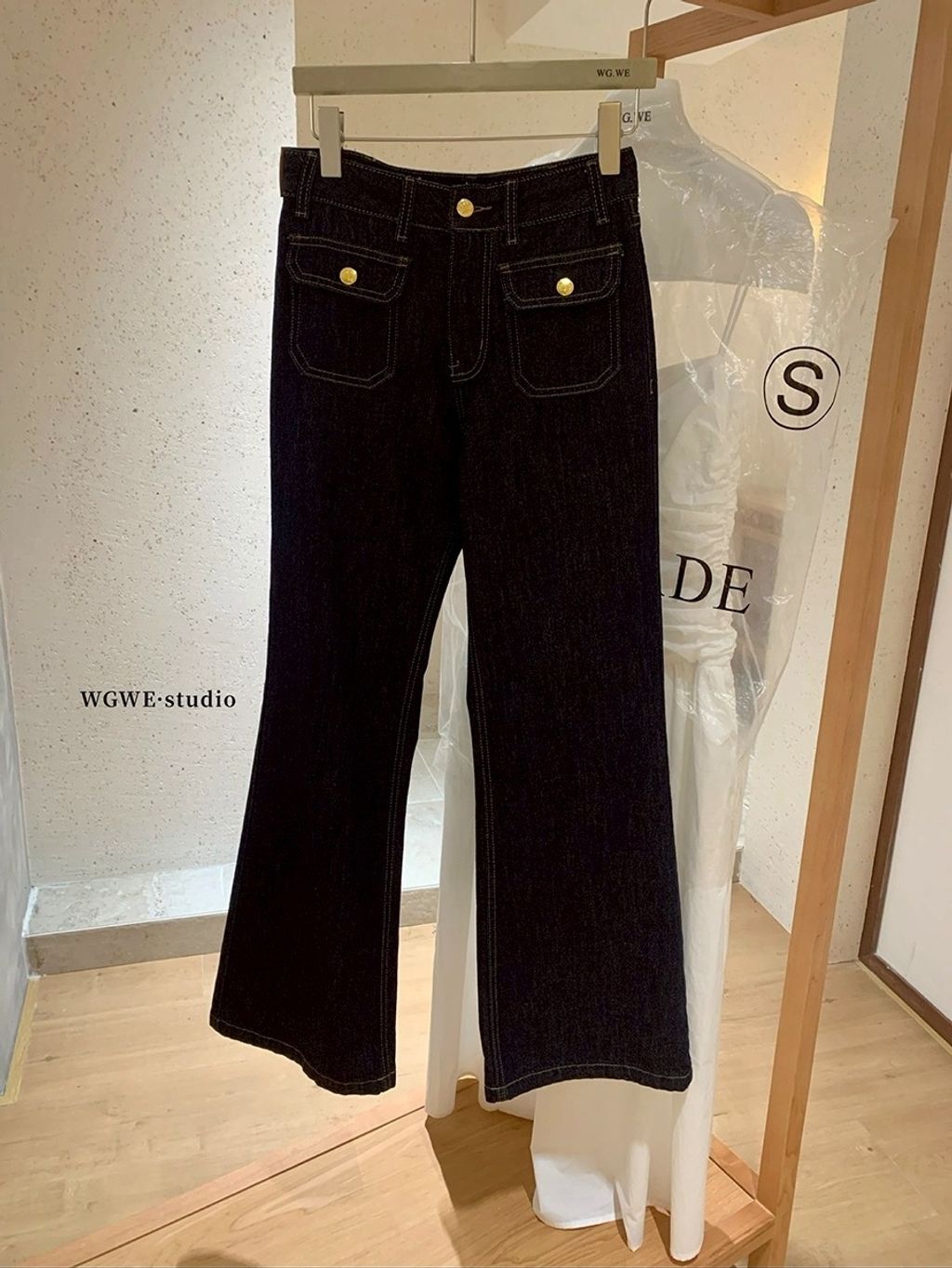 28246142-D52B-42D1-B65A-557A79FD31D6