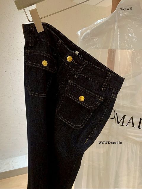 EF819B8C-D889-40A7-902B-D97F6F6A1E46