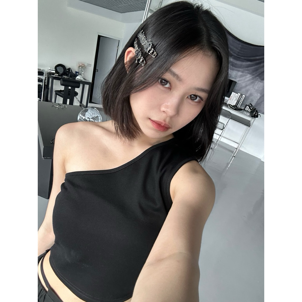 tw-11134207-7ra0p-mcaub38b1fmj79