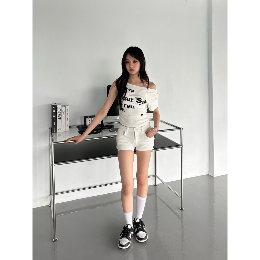 tw-11134207-7ra0g-mcart4yhxr2z3e