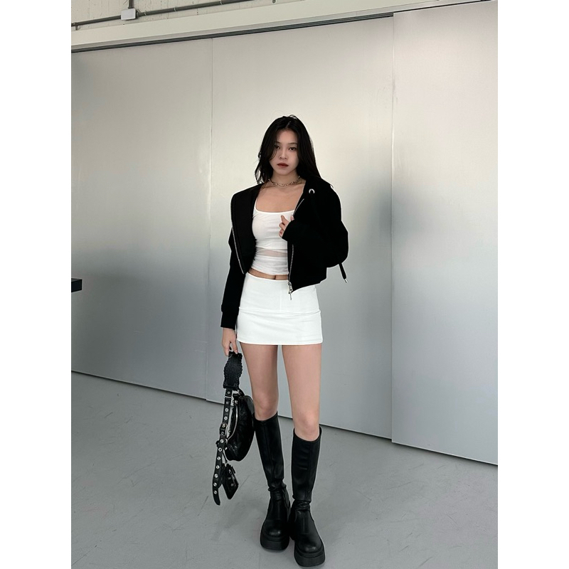 tw-11134207-7ras9-m5rdv8uuug7q2c