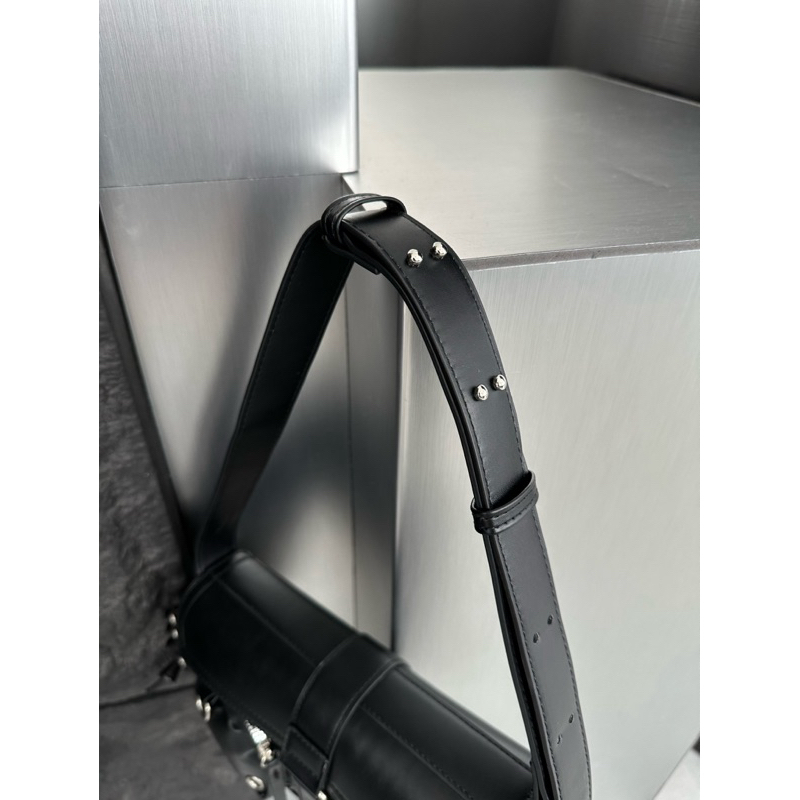 tw-11134207-7ras9-m5pjdnqh1f4d24