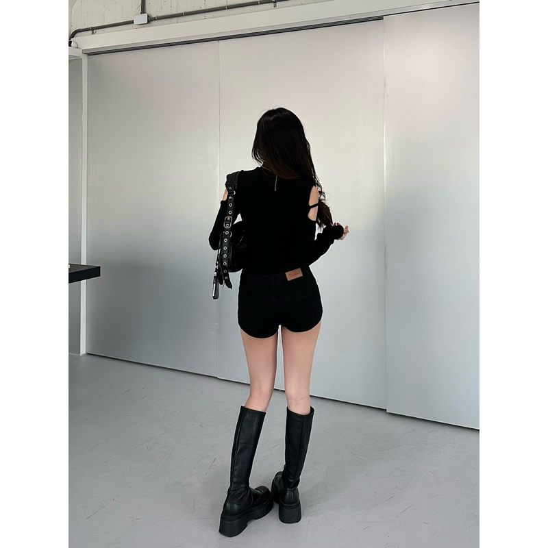 tw-11134207-7ras9-m5reiyrf7xh2e9