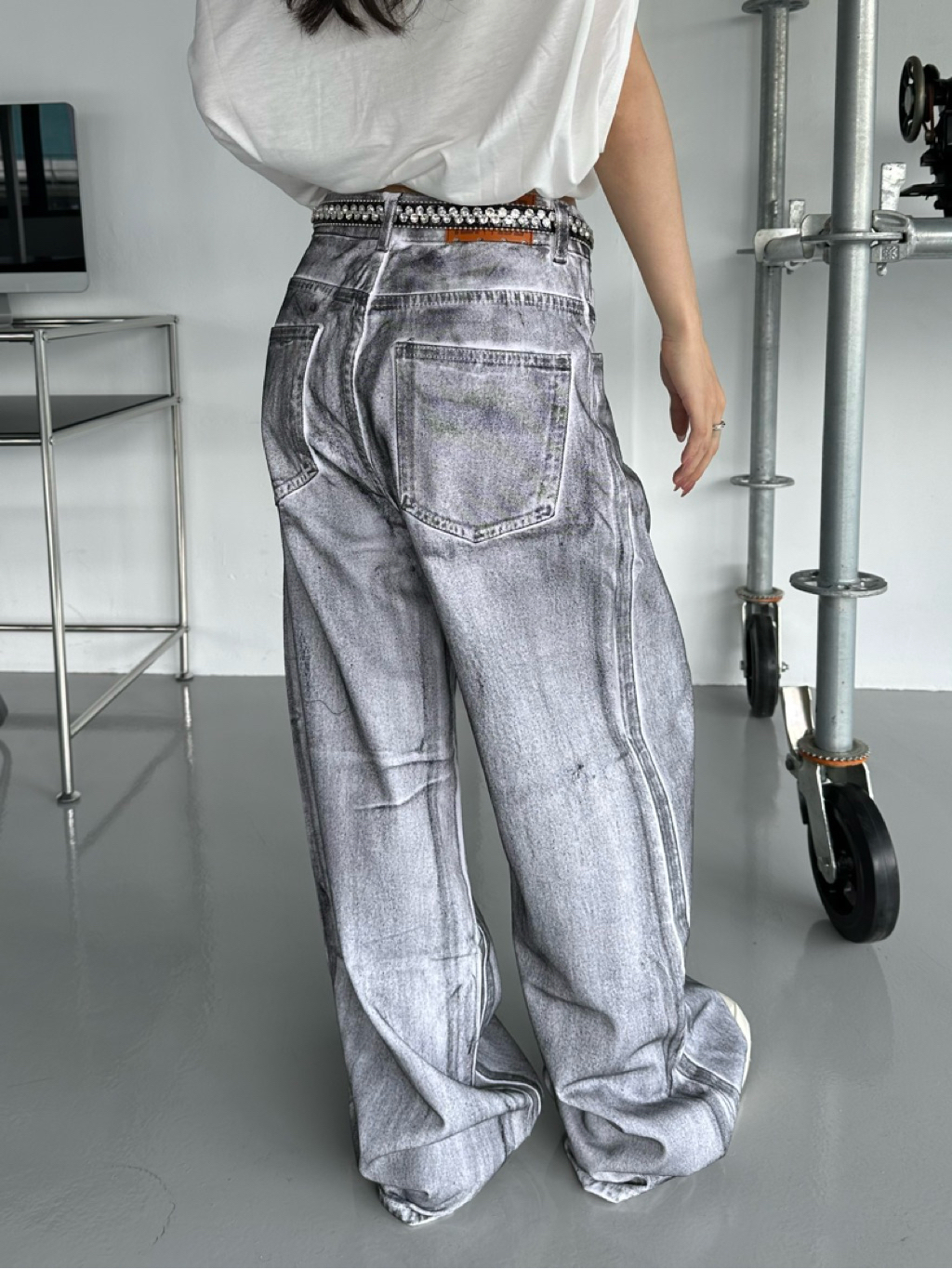 tw-11134207-81ztg-meu4ll4hh43l0a