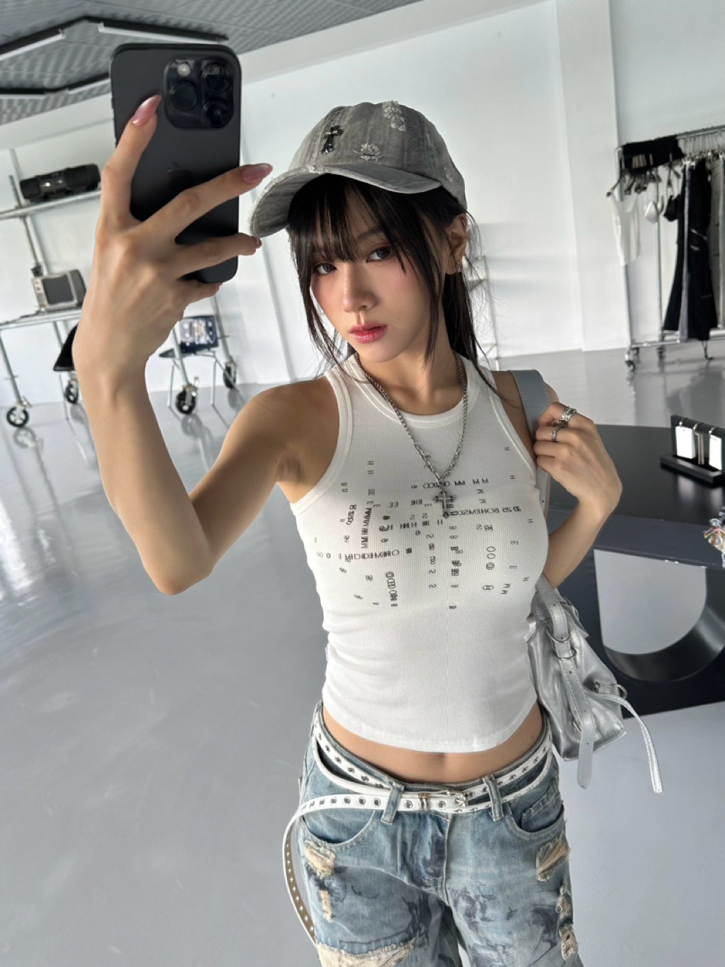 tw-11134207-81ztd-meu2xnihh0xv41