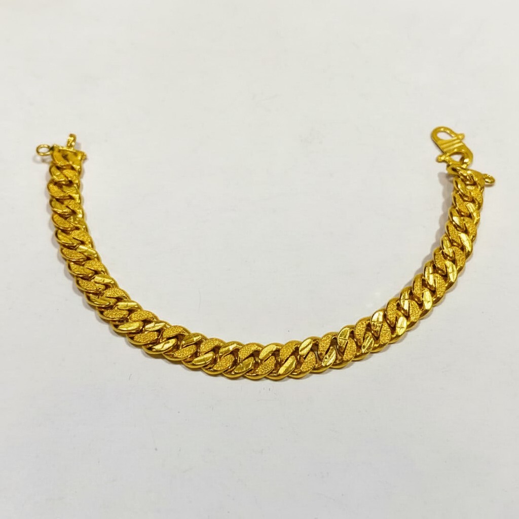 916 Curb Link Bracelet