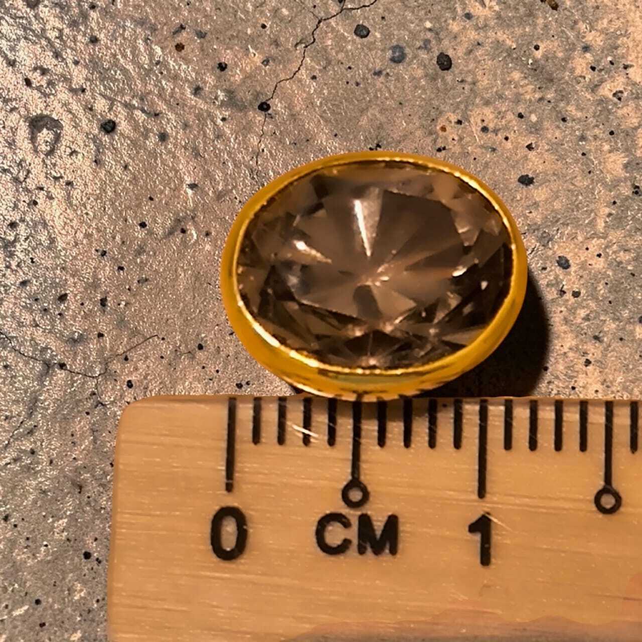 916 Gold Elegant Oval Gemstone Pendant (1)