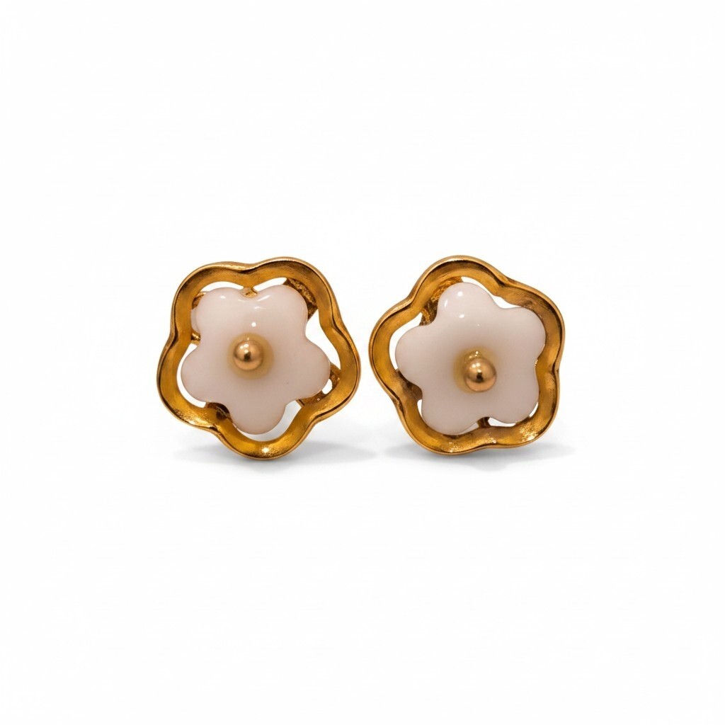 14k-gold-lavender-jade-flower-stud-earrings