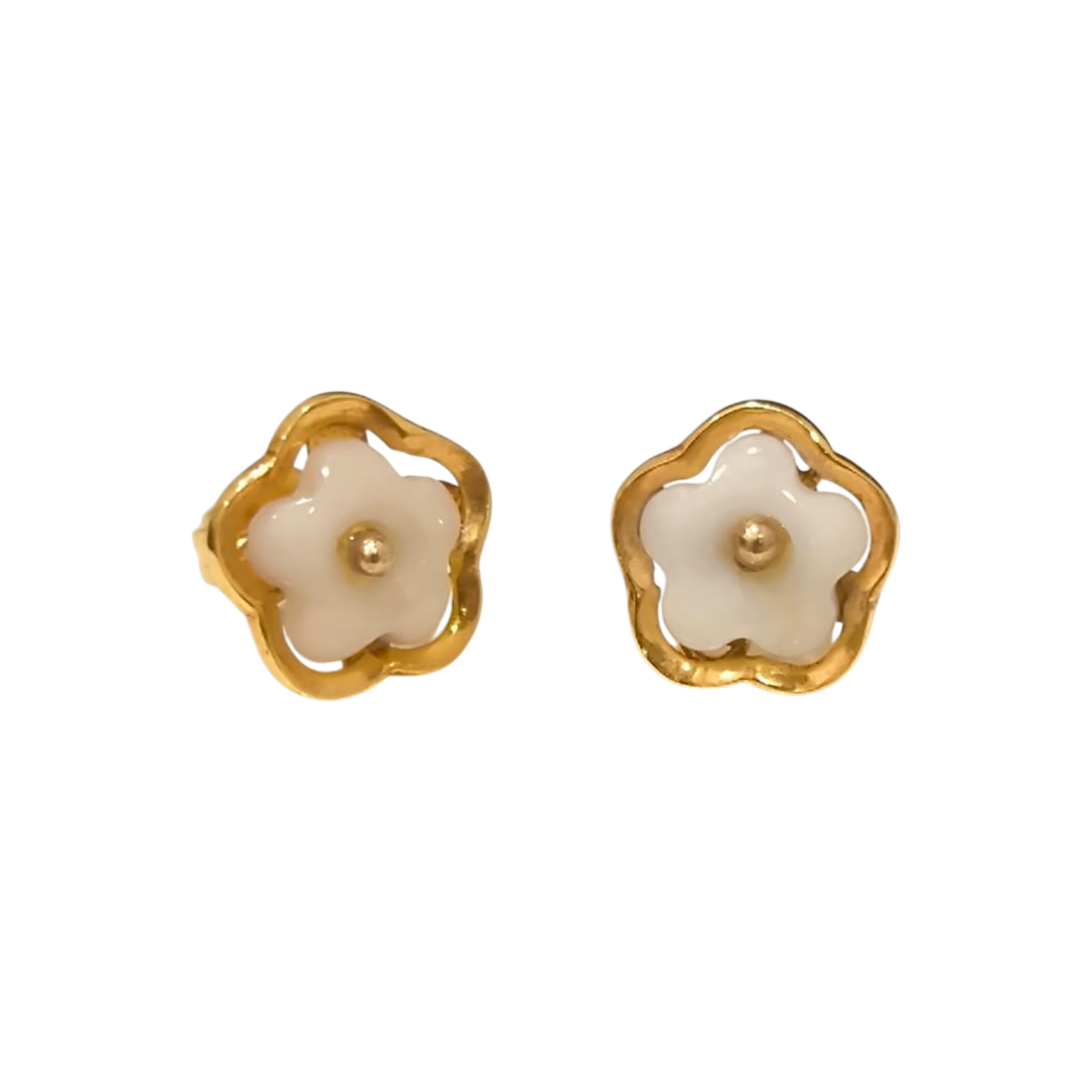 14k-gold-lavender-jade-flower-stud-earrings