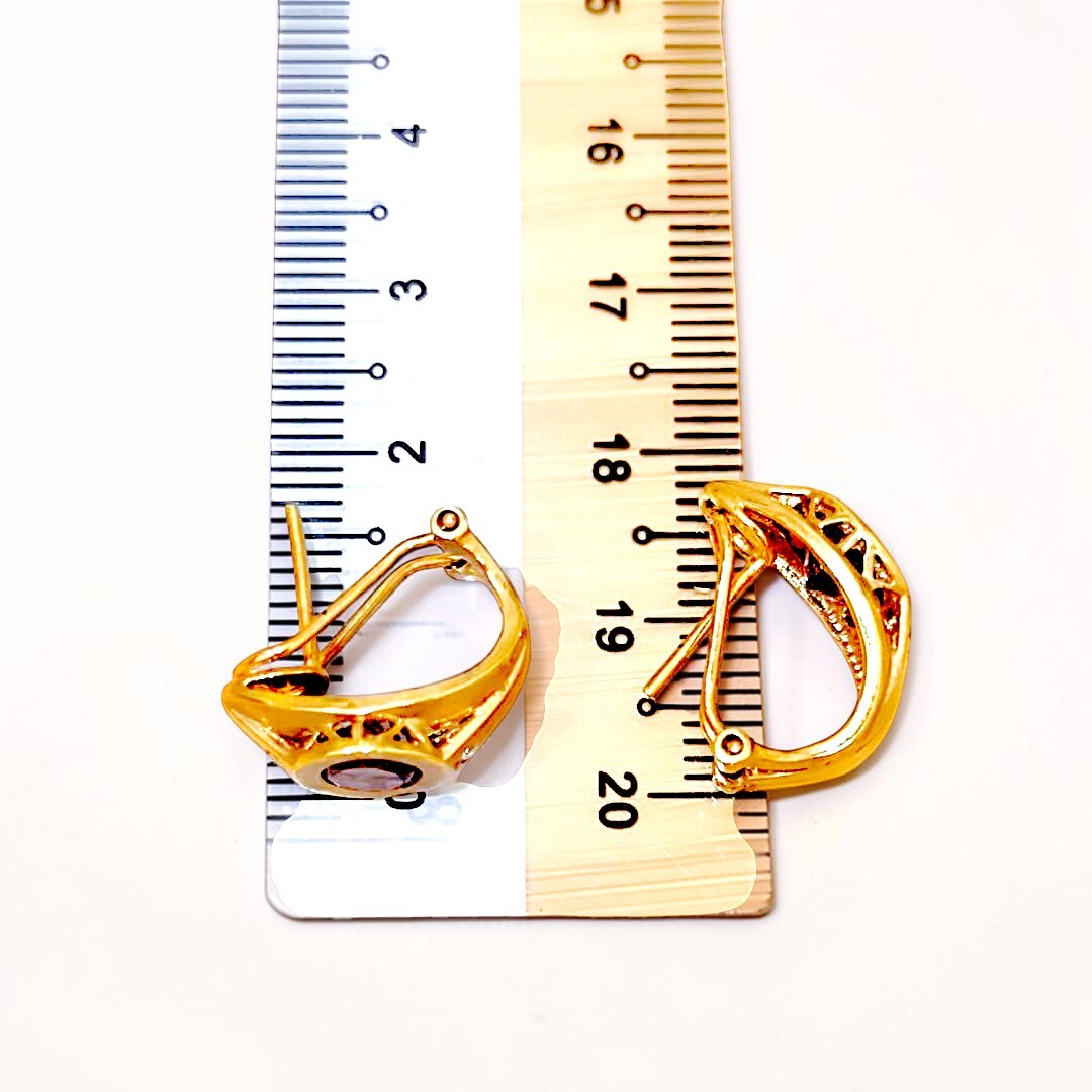 14k-gold-amethyst-huggie-hoop-earrings-omega-backs (5)