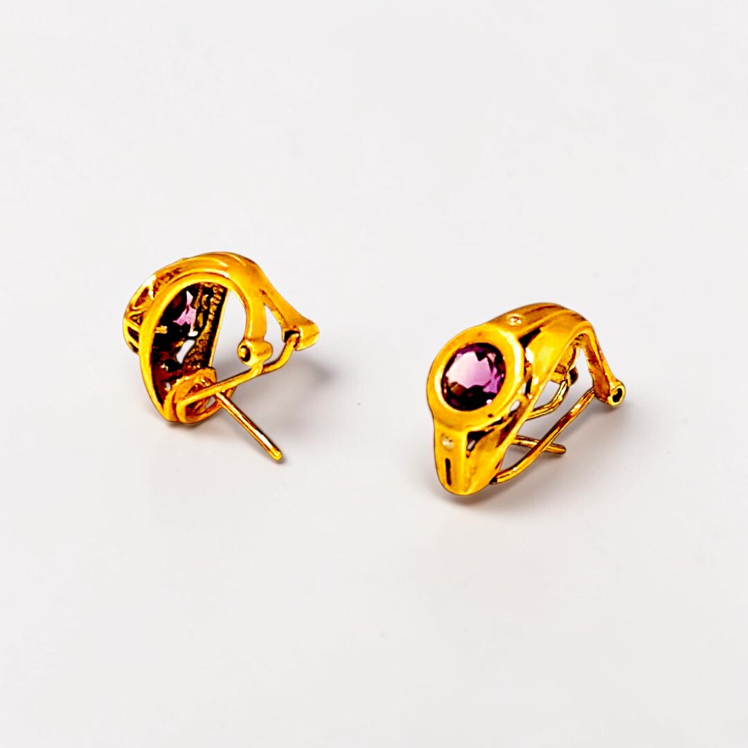 14k-gold-amethyst-huggie-hoop-earrings-omega-backs (7)