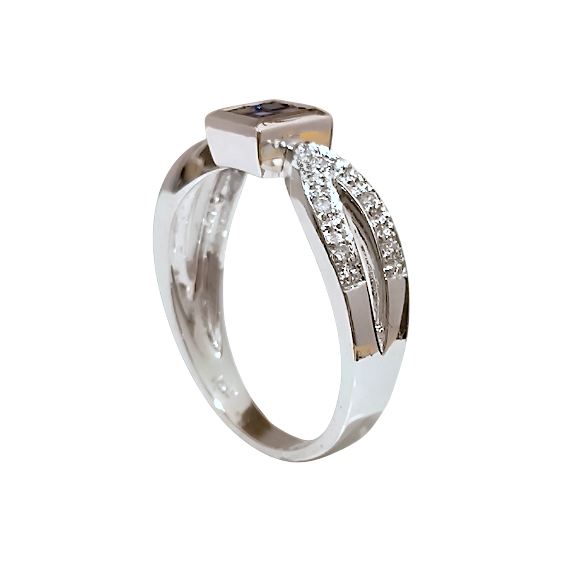 14K White Gold Blue Sapphire Ring _ Square Mosaic Pavé Split-Shank Band (3)