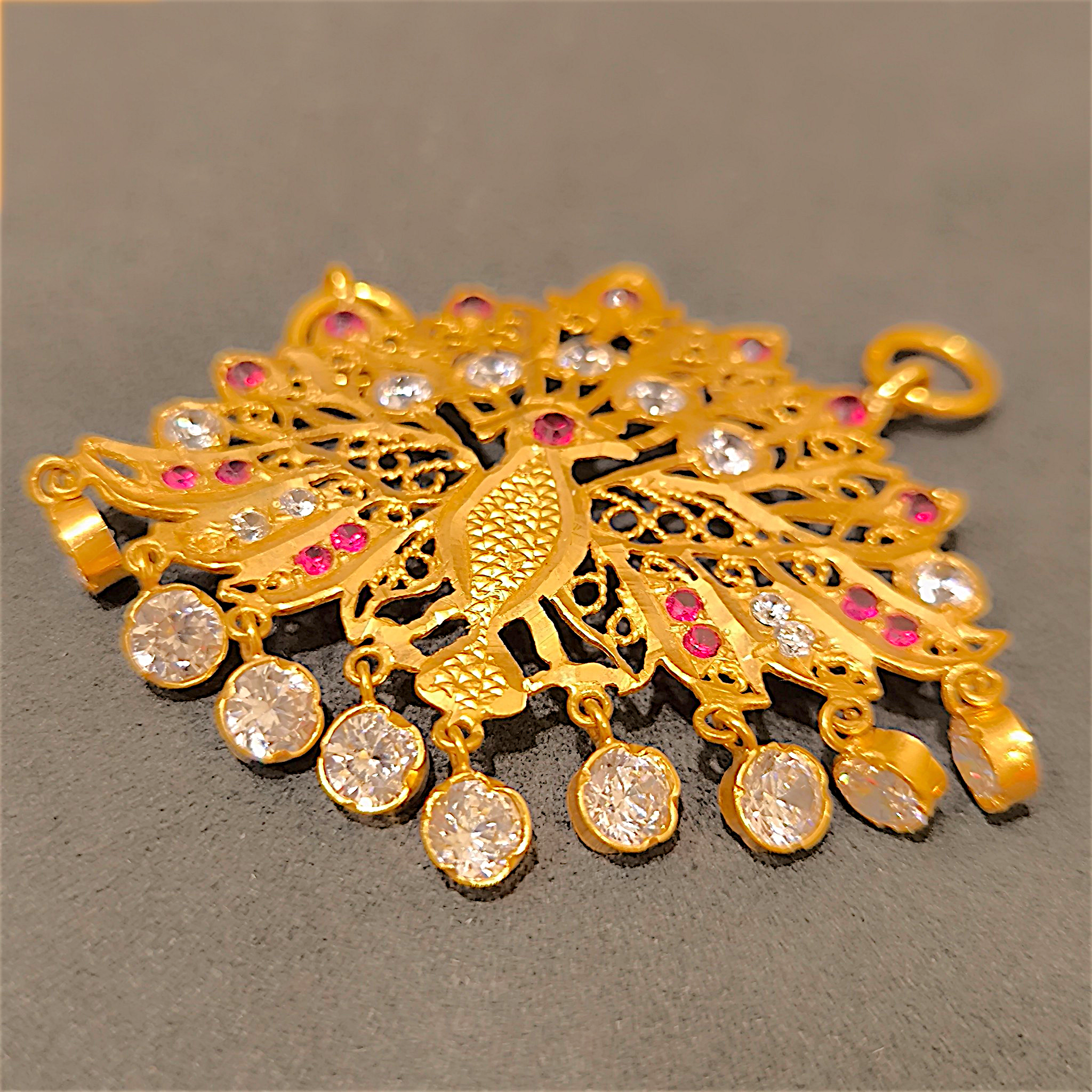 916 (22K) Yellow Gold Peacock Pendant  Traditional Indian Filigree Ruby & Zircon Motif (1)