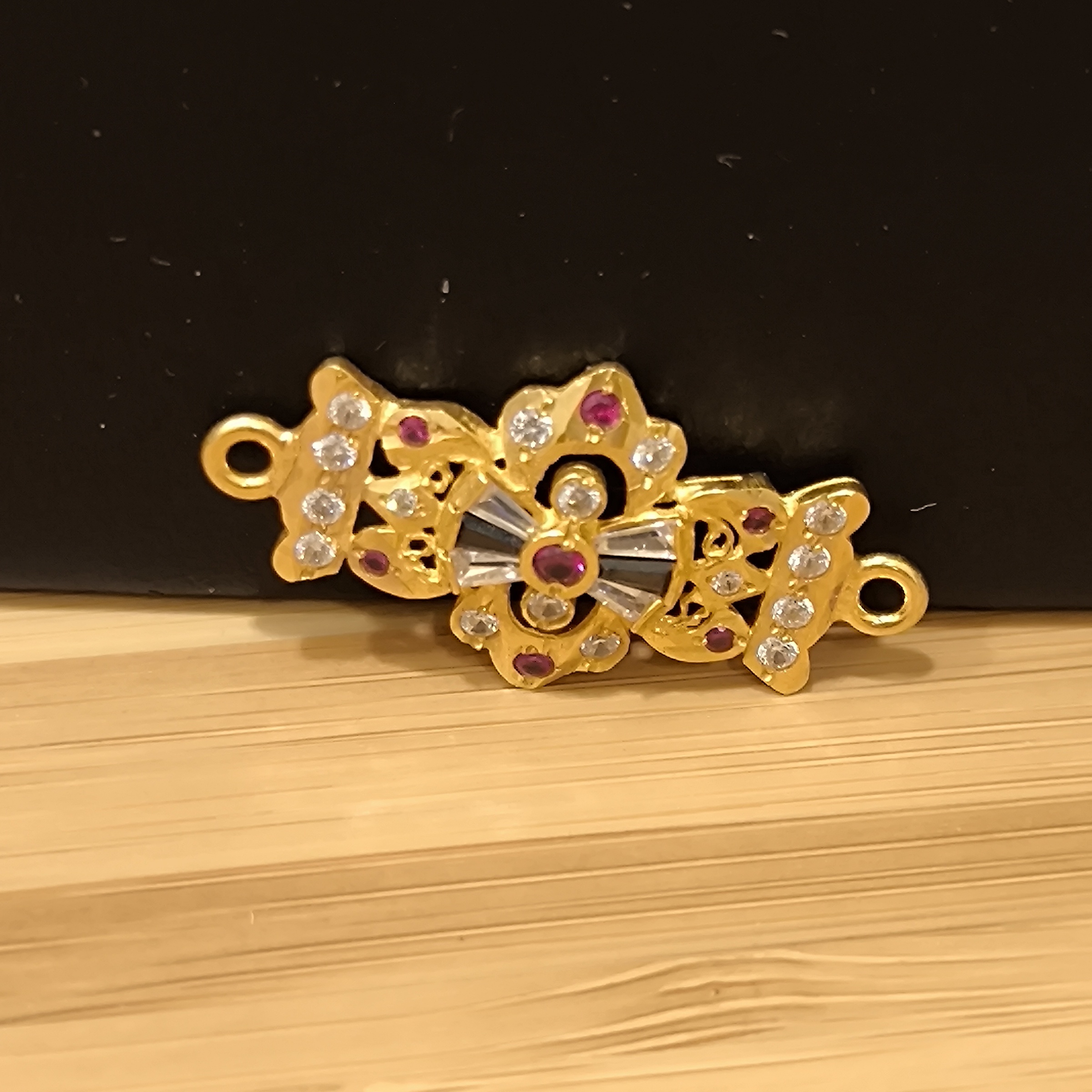 916 (22K) Yellow Gold Horizontal Connector Motif  Ruby & Zircon Link (7)