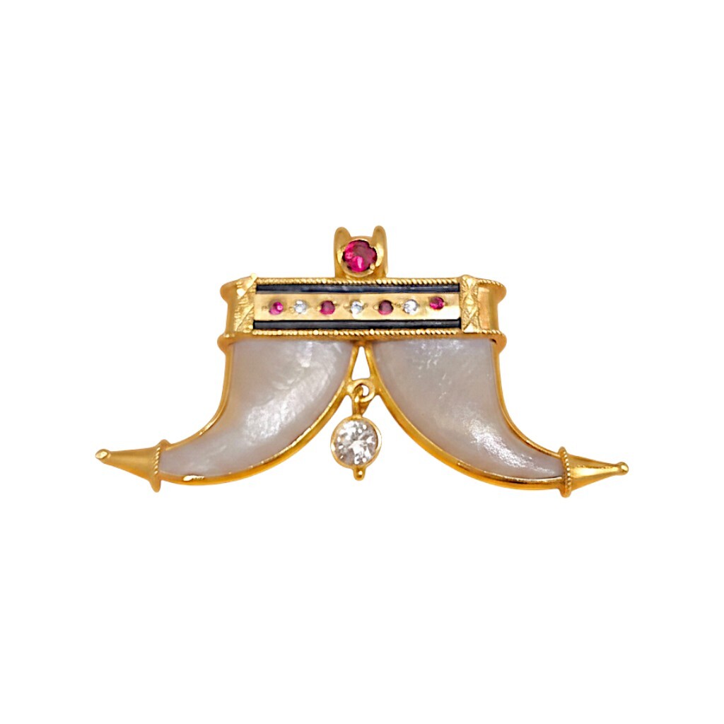 9.11g Yellow Gold Tiger Claw Pendant  Traditional Puligoru Ruby & Zircon a
