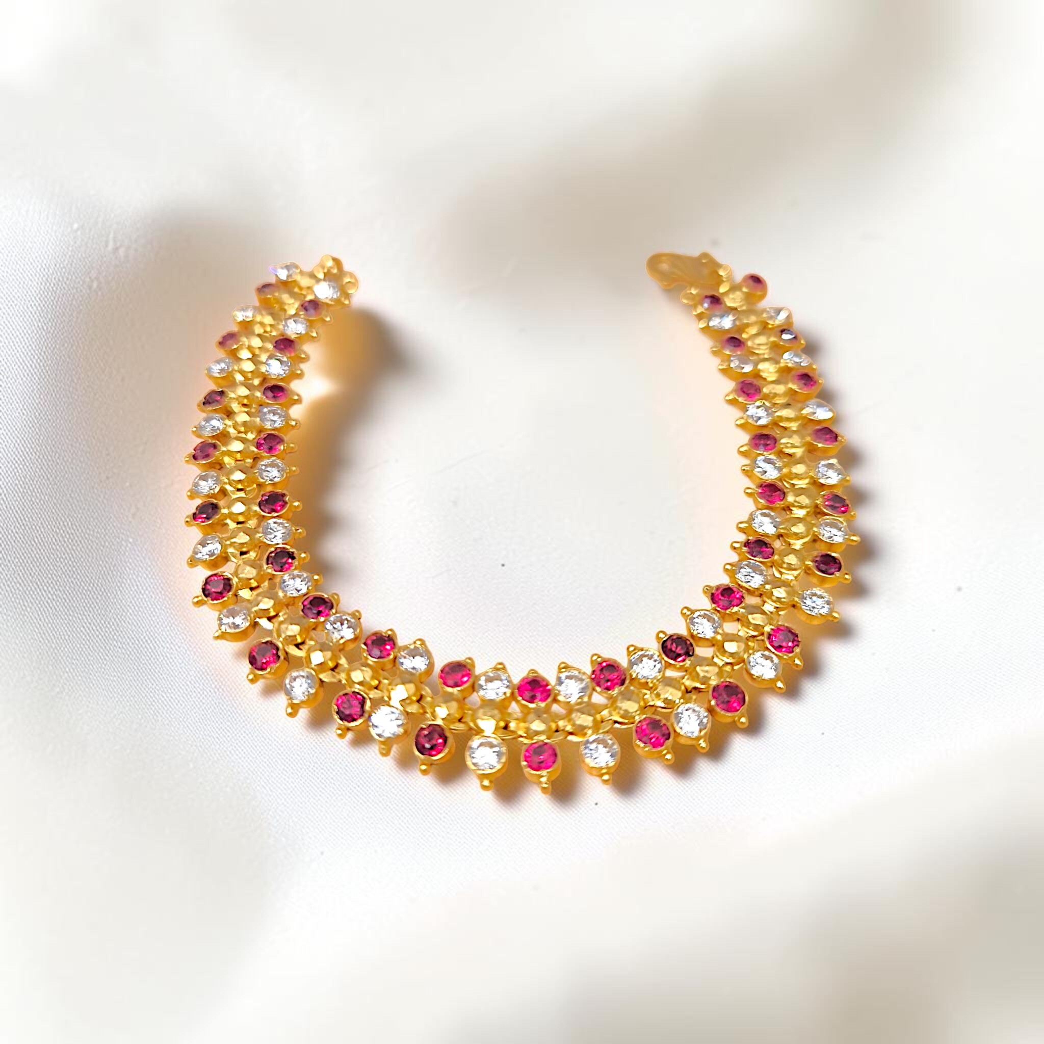17.61g 916 (22K) Yellow Gold Traditional Indian Bracelet  Ruby & Zircon Band