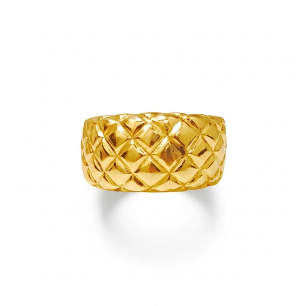10K Yellow Gold Quilted Ring  Diamond Lattice Matelassé Dome Band