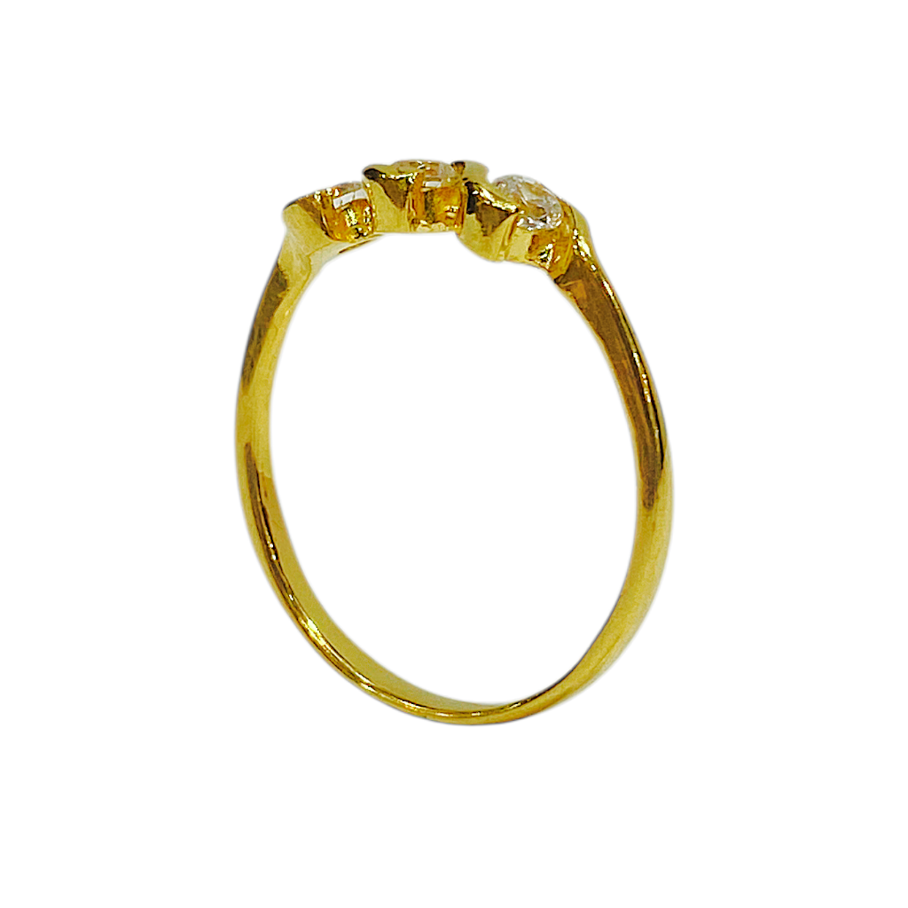 36148 - 18k-750-gold-three-stone-ring (6)