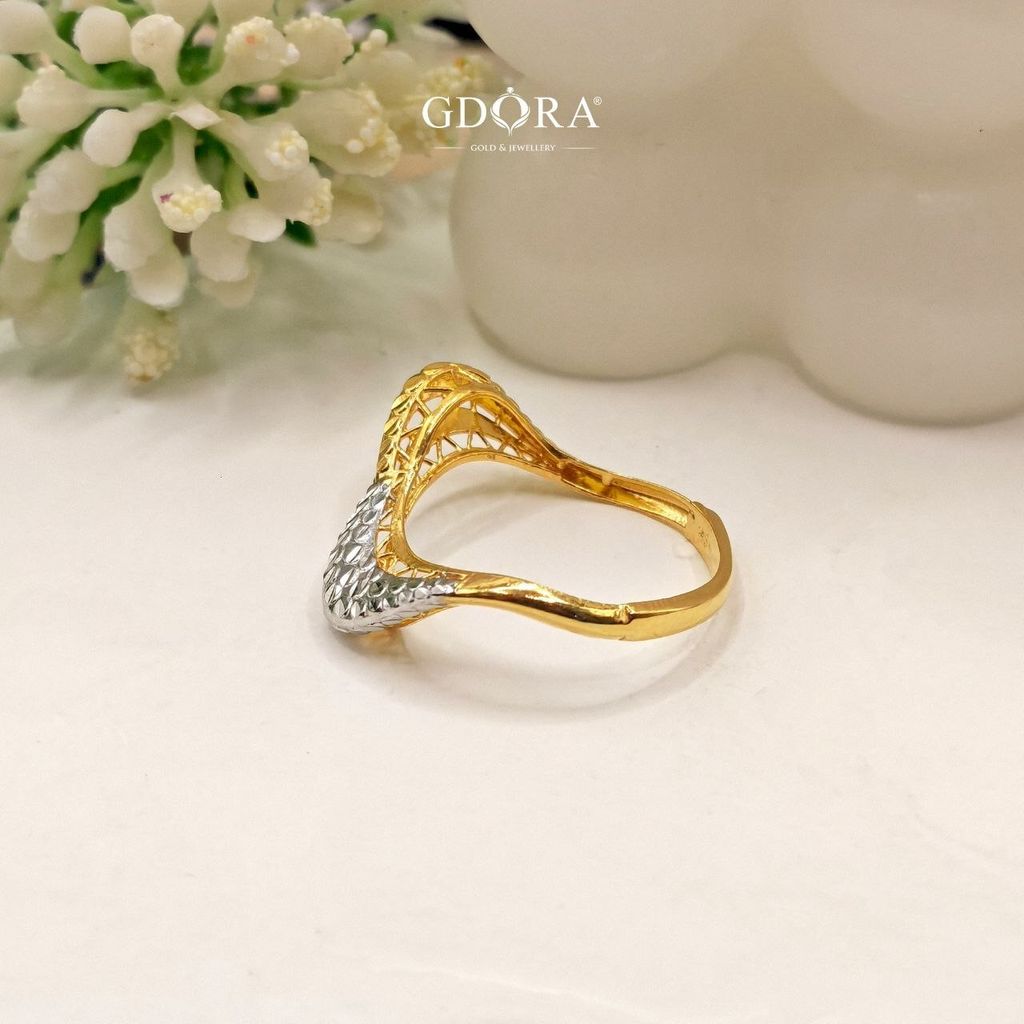 photo_6246968531639536897_y