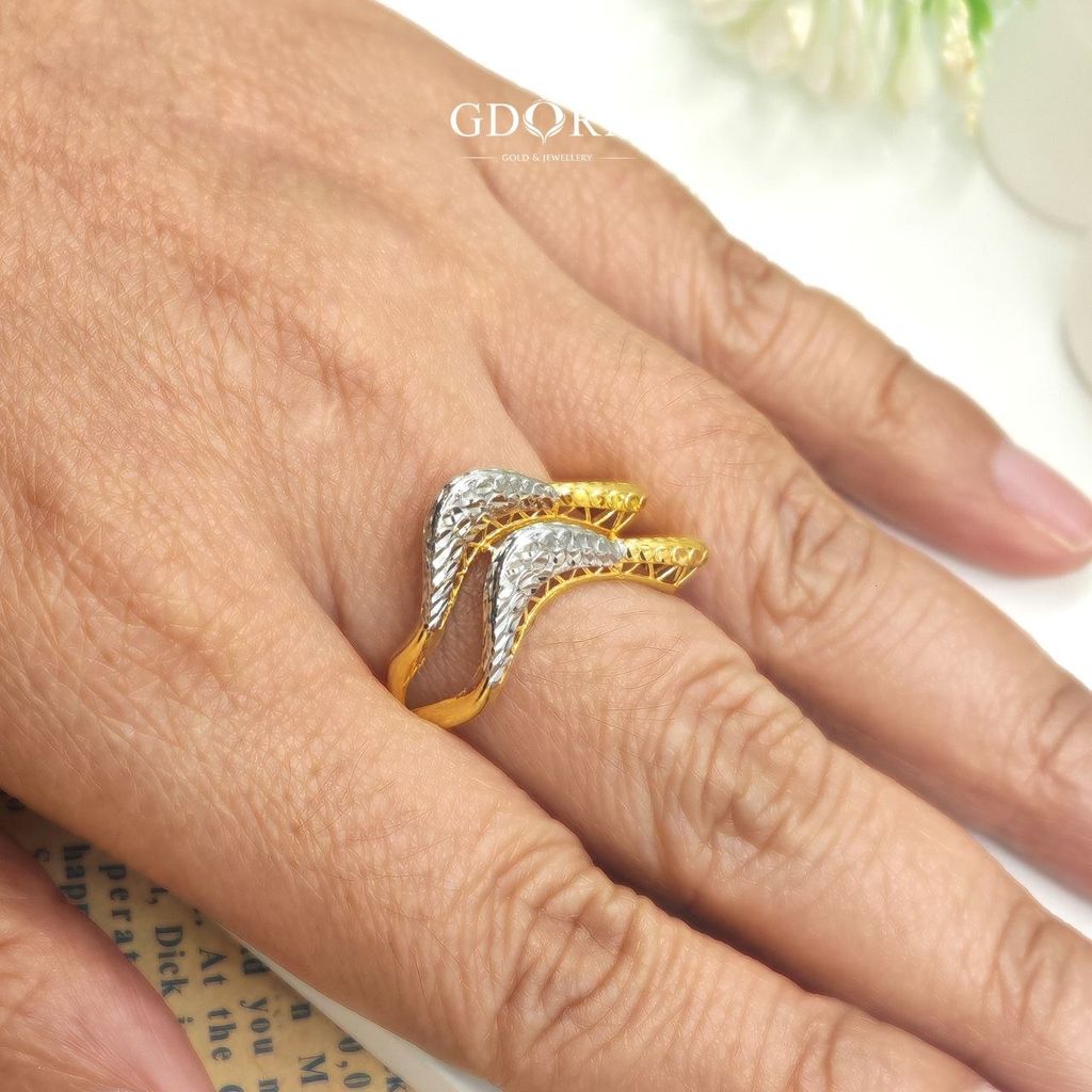 photo_6246968531639536904_y