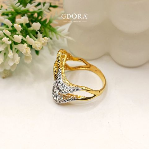 photo_6246968531639536903_y