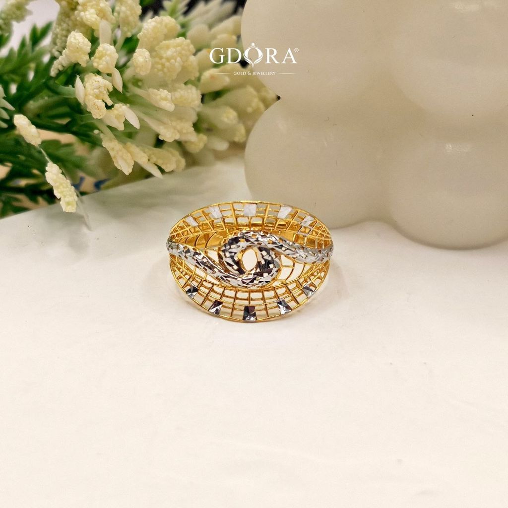 photo_6246968531639536947_y