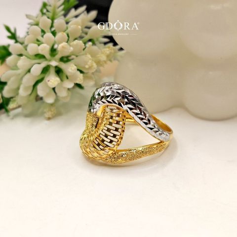 photo_6246968531639536952_y