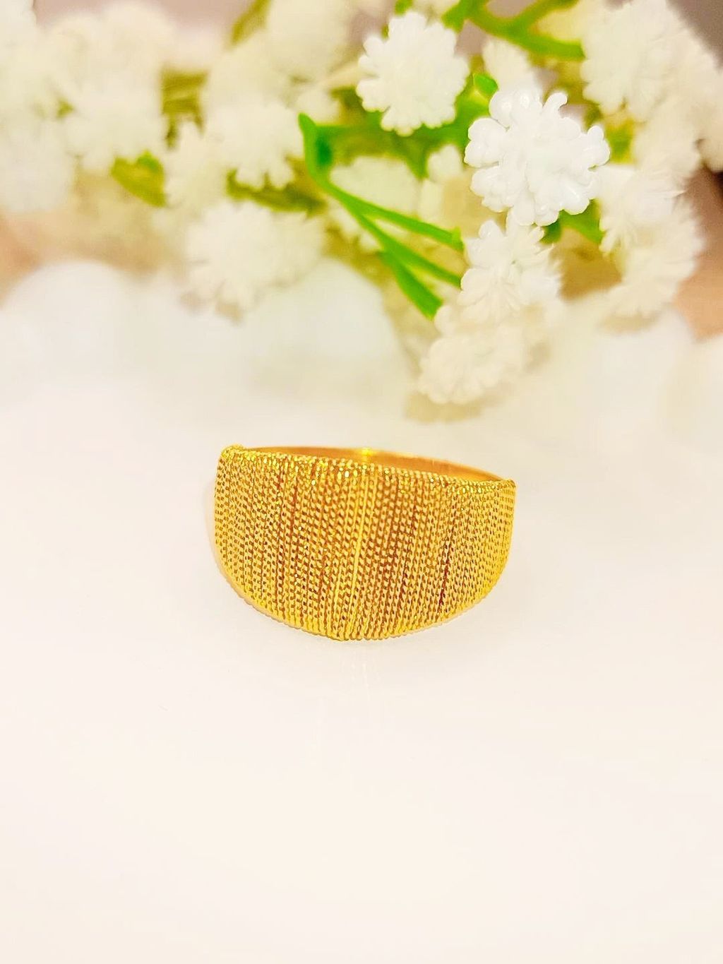 photo_6260545962644278659_w