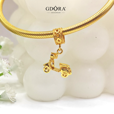 charm vespa dangle 3