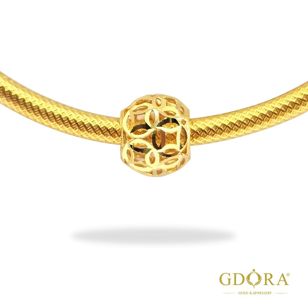 Openwork Coin_Bangle
