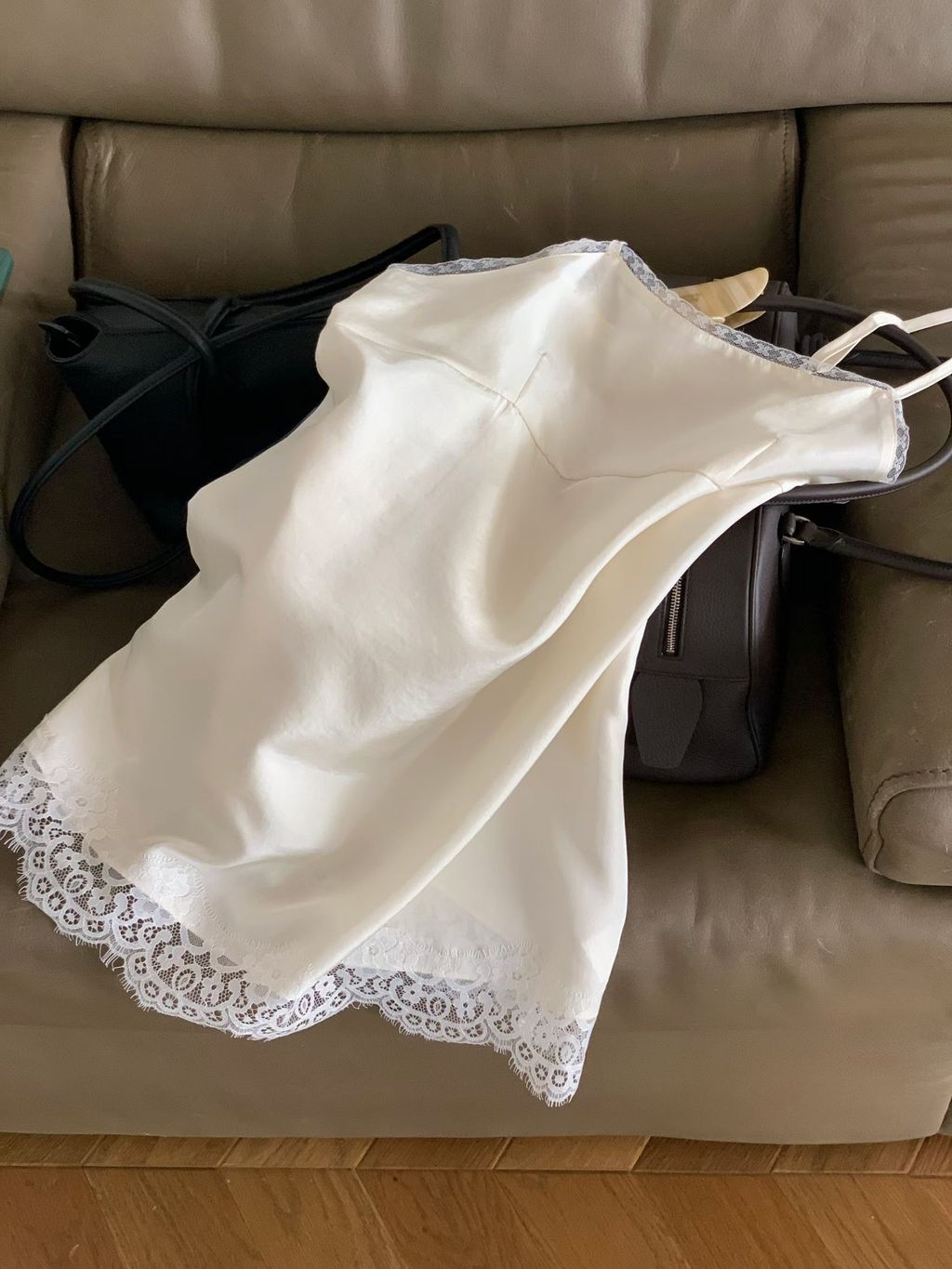 28df17b0126ab23f1c7670d5dc8c182d