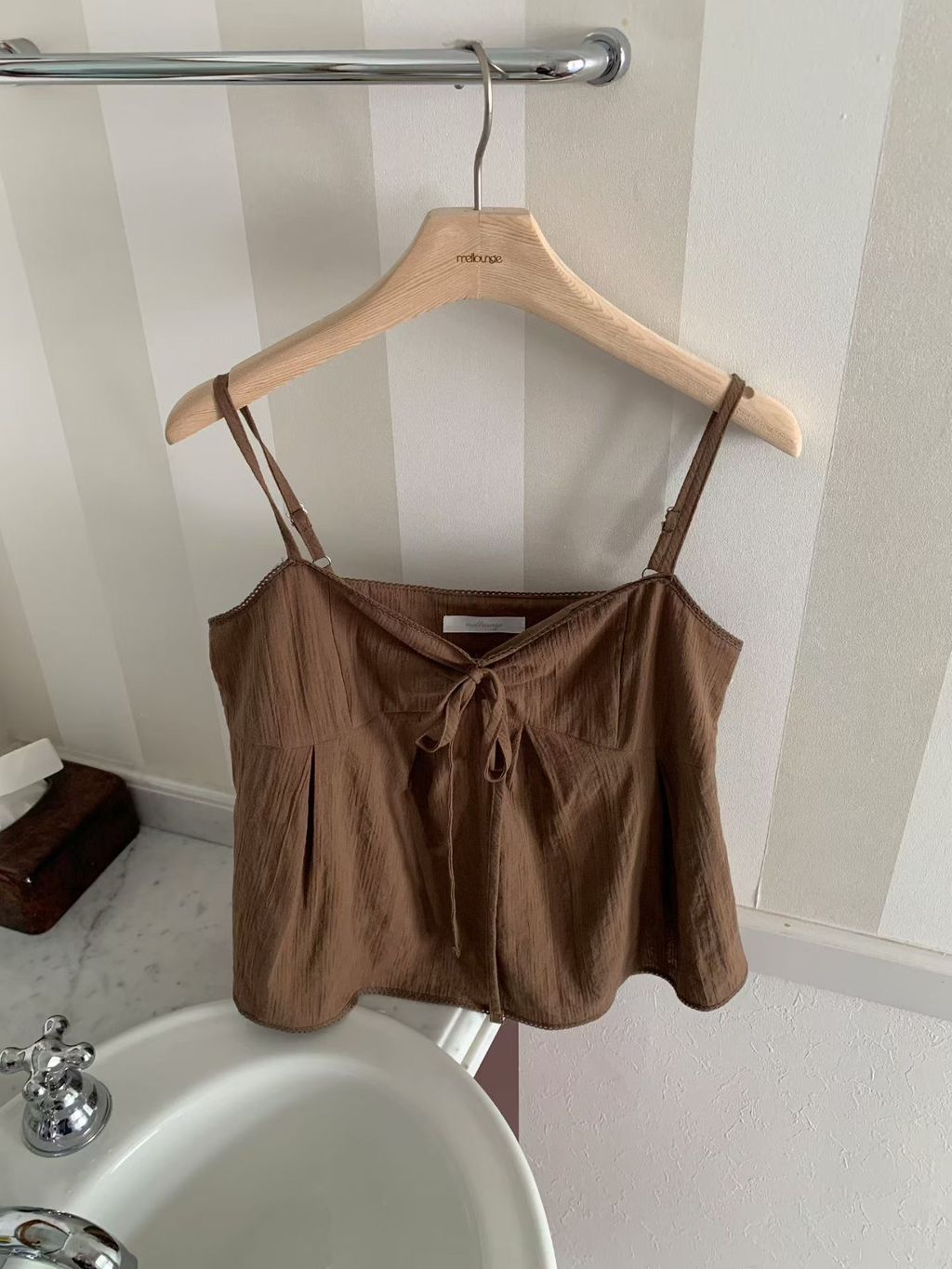 0d92970f2e005a33037bb01cf00d8b 2