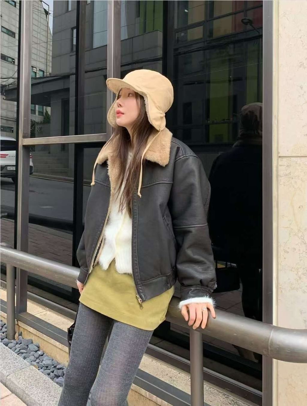 22c565fe2fe9ff1057bf253c80a36ec6