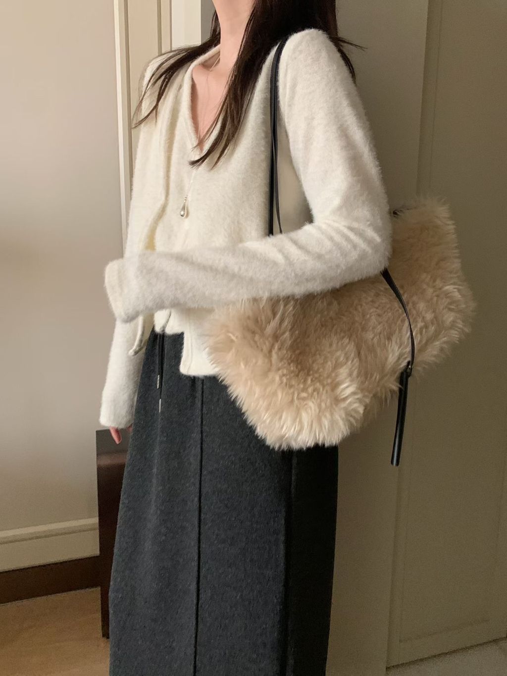 d8f951c58a9412282a056b3a6698f498