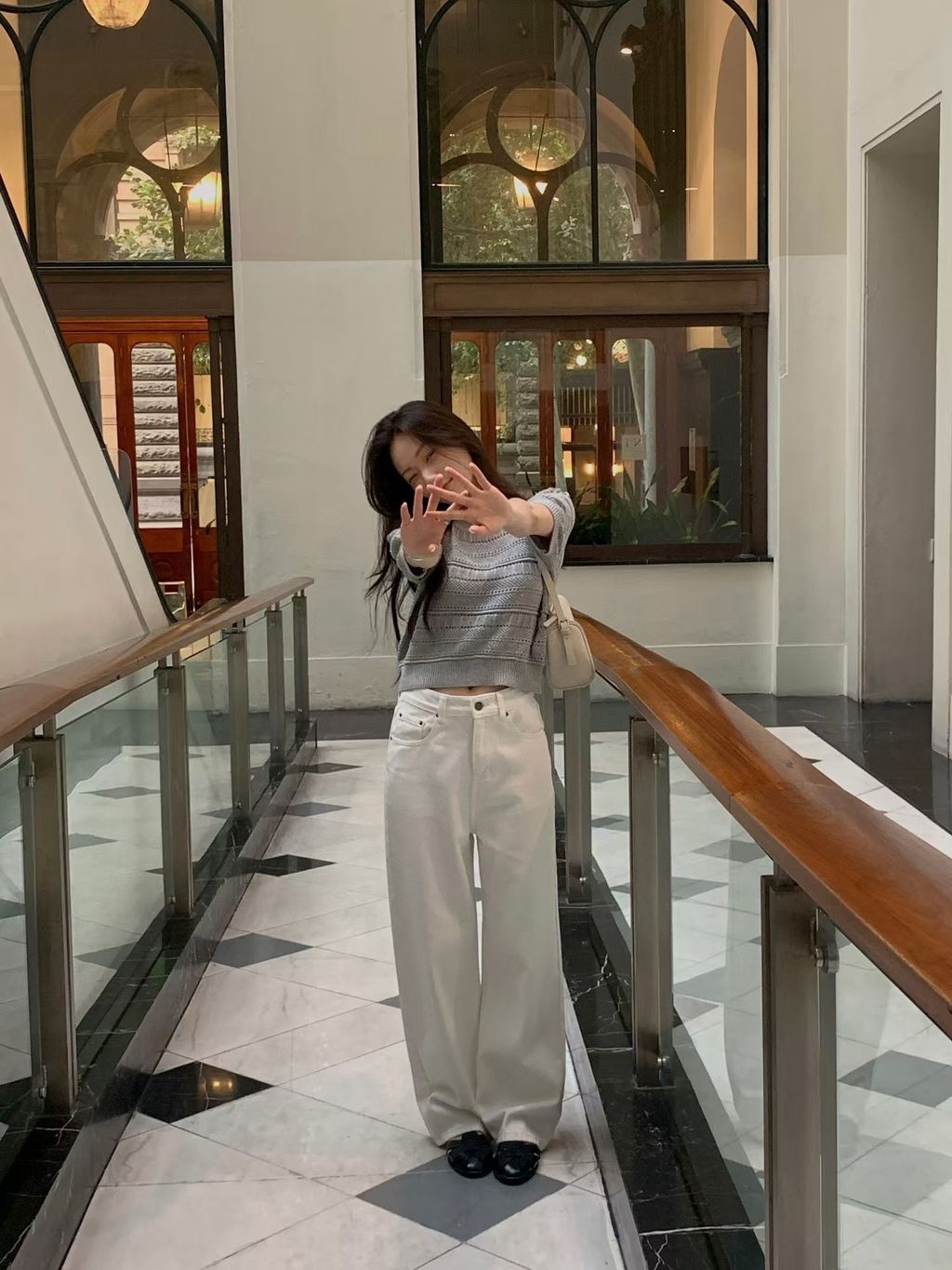 9438a94945cf54e2e2d55ed2a66364f3